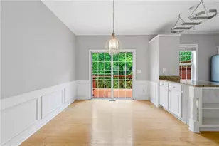 4011 Edgecomb Dr, Roswell, GA 30075 - Photo 9