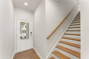 2011 Underwood Dr, Lawrenceville, GA 30043 - Photo 3