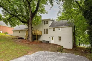4736 Bridgewater Dr SW, Lilburn, GA 30047 - Photo 47