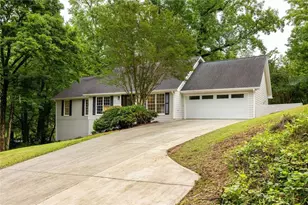 4736 Bridgewater Dr SW, Lilburn, GA 30047 - Photo 51