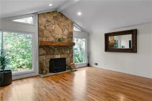 310 Saddle Creek Cir, Roswell, GA 30076 - Photo 9