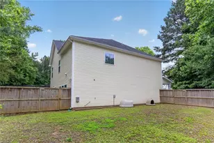 1361 Key Manor Ln, Lawrenceville, GA 30045 - Photo 27