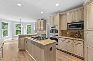 302 Beech Tree Hollow, Sugar Hill, GA 30518 - Photo 21