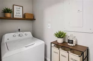 305 Granville Ct, Atlanta, GA 30328 - Photo 9
