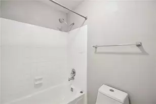 305 Granville Ct, Atlanta, GA 30328 - Photo 13