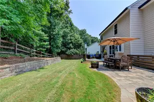 2050 Winthrope Cmns, Alpharetta, GA 30009 - Photo 73