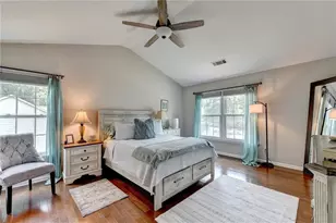 2050 Winthrope Cmns, Alpharetta, GA 30009 - Photo 31