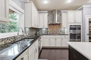 2740 Augeron Ct, Alpharetta, GA 30004 - Photo 7