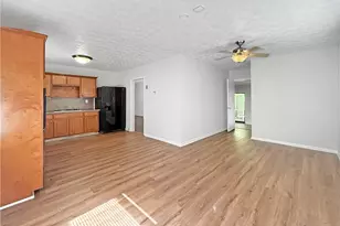 1668 Laurelwood Dr SW, Atlanta, GA 30311 - Photo 7