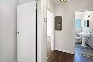 1668 Laurelwood Dr SW, Atlanta, GA 30311 - Photo 11