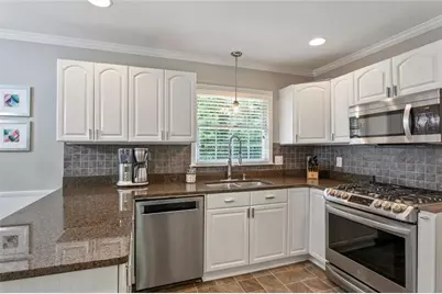90 Bonnie Lane NE, Sandy Springs, GA 30328 - Photo 9