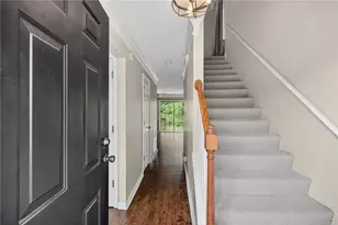 136 Bridge View Dr, Marietta, GA 30066 - Photo 9