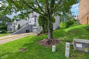 136 Bridge View Dr, Marietta, GA 30066 - Photo 3