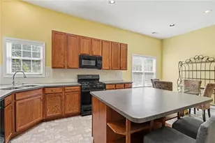 8195 N Links Dr, Covington, GA 30014 - Photo 5