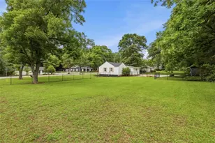 186 S Forest Ave S, Social Circle, GA 30025 - Photo 11