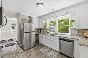 186 S Forest Ave S, Social Circle, GA 30025 - Photo 13