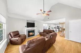 300 Cobb Ct, Hampton, GA 30228 - Photo 9