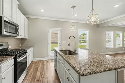 305 Sterling Creek Way, Loganville, GA 30052 - Photo 9