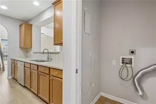 3311 Castleberry Village Dr, Cumming, GA 30040 - Photo 31