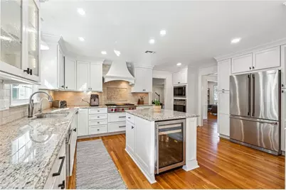 1511 Summerset Drive, Dunwoody, GA 30338 - Photo 9