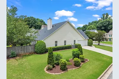 2062 Ridgestone Landing SW, Marietta, GA 30008 - Photo 3