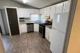 3700 Ash Dr, Buford, GA 30518 - Photo 5