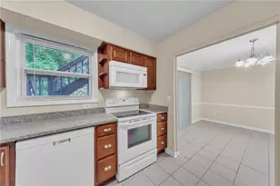 3184 Abbeywood Dr, Decatur, GA 30034 - Photo 9