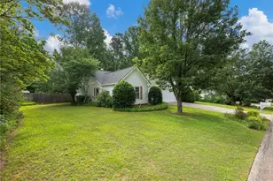 7019 Valley Forge Dr, Flowery Branch, GA 30542 - Photo 15
