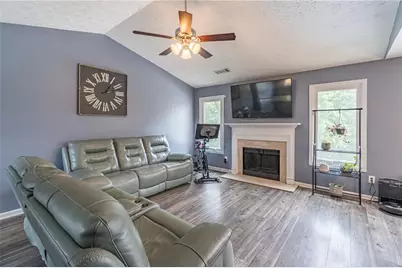 322 Royal Oaks Drive, Winder, GA 30680 - Photo 3
