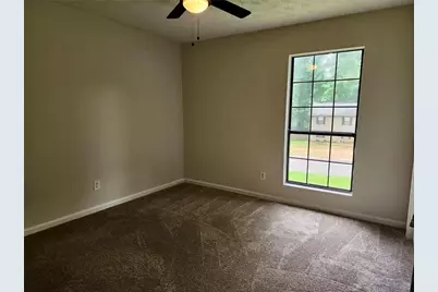 1367 Fairview Trail, Lawrenceville, GA 30043 - Photo 11