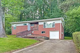 1097 Baker Ln, Marietta, GA 30062 - Photo 5
