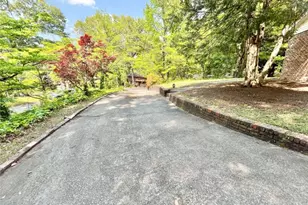 3154 Barkside Ct, Atlanta, GA 30341 - Photo 31