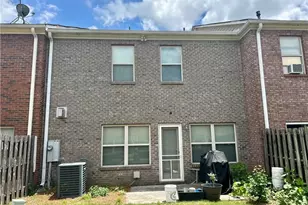 3922 Snipes Ct, Lilburn, GA 30047 - Photo 3