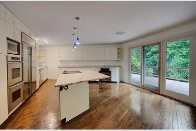 130 Huntcliff Point NE, Sandy Springs, GA 30350 - Photo 13