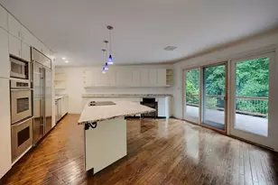 130 Huntcliff Point NE, Sandy Springs, GA 30350 - Photo 13