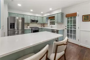 2104 Defoors Mill Dr NW, Atlanta, GA 30318 - Photo 13