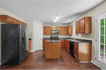 129 Kentwood Springs Drive, Hampton, GA 30228 - Photo 7