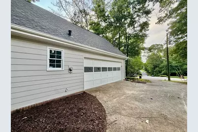 1367 Arlene Court SW, Lilburn, GA 30047 - Photo 19