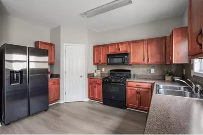 2052 Lakeshore Overlook Drive NW, Kennesaw, GA 30152 - Photo 5