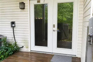 559 Northridge Crossing Dr, Sandy Springs, GA 30350 - Photo 1
