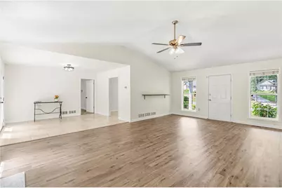 4340 Oak Creek Drive, Gainesville, GA 30506 - Photo 7
