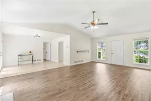 4340 Oak Creek Dr, Gainesville, GA 30506 - Photo 7