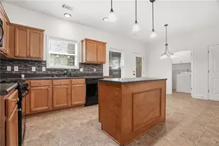 4122 Creekrun Cir, Buford, GA 30519 - Photo 11
