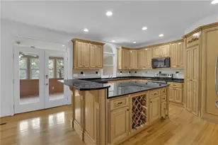 1340 Eryn Cir, Suwanee, GA 30024 - Photo 15