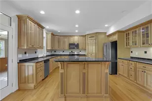 1340 Eryn Cir, Suwanee, GA 30024 - Photo 11