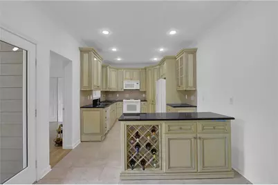 1340 Eryn Circle, Suwanee, GA 30024 - Photo 17