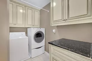 1340 Eryn Cir, Suwanee, GA 30024 - Photo 35