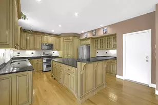 1340 Eryn Cir, Suwanee, GA 30024 - Photo 15