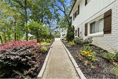 1112 Washington Court, Woodstock, GA 30188 - Photo 3