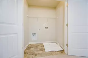 620 Sunset Park Dr, Suwanee, GA 30024 - Photo 23